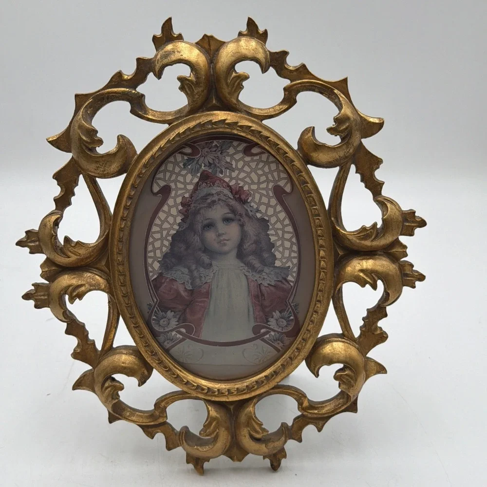 Vintage Victorian Wood W/ Ornate Gold Oval Frame 12